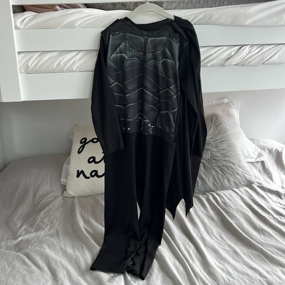 kids Batman Costume (size Small)